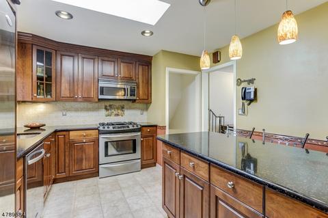 312 Timber Dr, Berkeley Heights, NJ 07922 photo 6