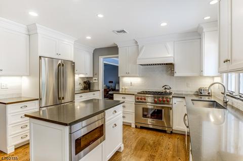 8 Pine Ave, Madison, NJ 07940 photo 8