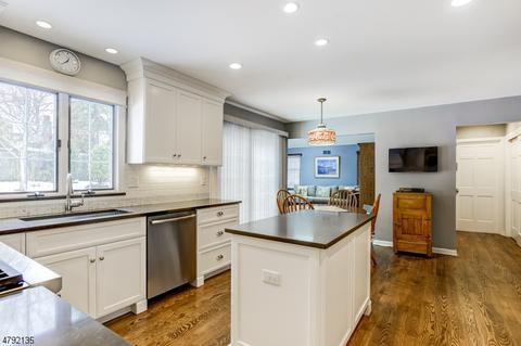 8 Pine Ave, Madison, NJ 07940 photo 10