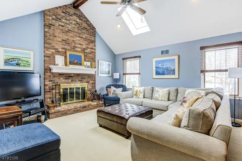 8 Pine Ave, Madison, NJ 07940 photo 12