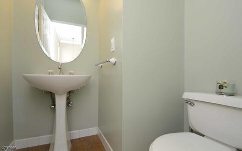 202 Warbler Dr, Wayne, NJ 07470 photo 14