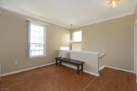 202 Warbler Dr, Wayne, NJ 07470 photo 2