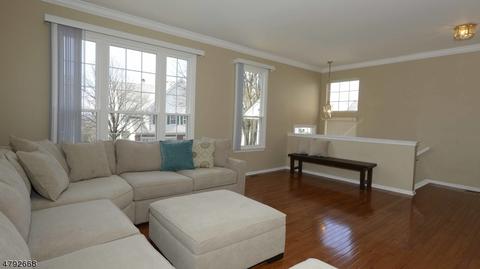 202 Warbler Dr, Wayne, NJ 07470 photo 4