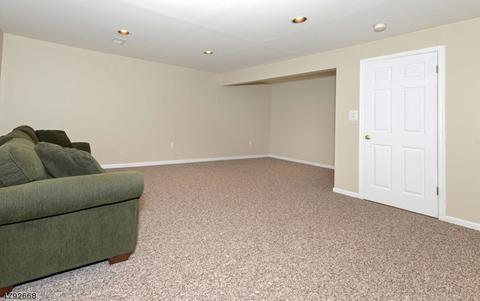 202 Warbler Dr, Wayne, NJ 07470 photo 24