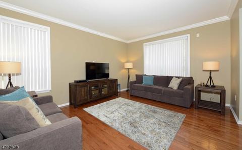 202 Warbler Dr, Wayne, NJ 07470 photo 8