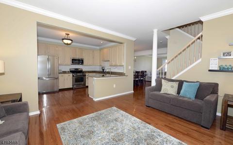 202 Warbler Dr, Wayne, NJ 07470 photo 10