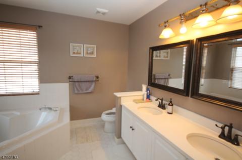 119 Bobolink Ct, Wayne, NJ 07470 photo 11