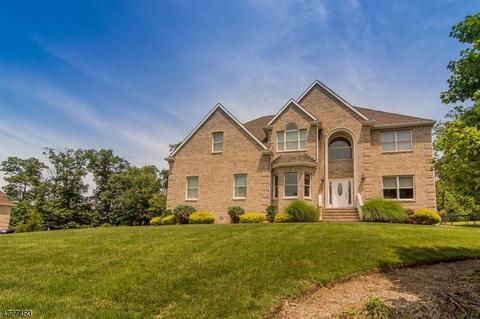4 Claire Ct, Wayne, NJ 07470 photo 1