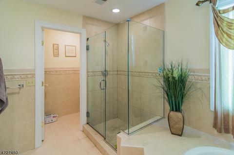 4 Claire Ct, Wayne, NJ 07470 photo 16