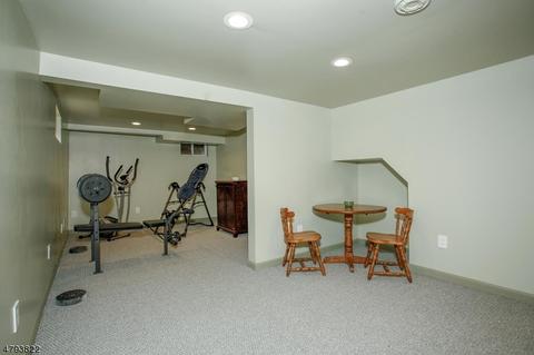 103 Summit Ave, Waldwick, NJ 07463 photo 14