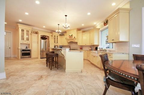 653 Terhune Dr, Wayne, NJ 07470 photo 7