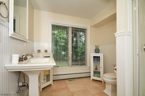 653 Terhune Dr, Wayne, NJ 07470 photo 20