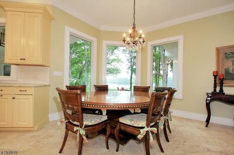 653 Terhune Dr, Wayne, NJ 07470 photo 8