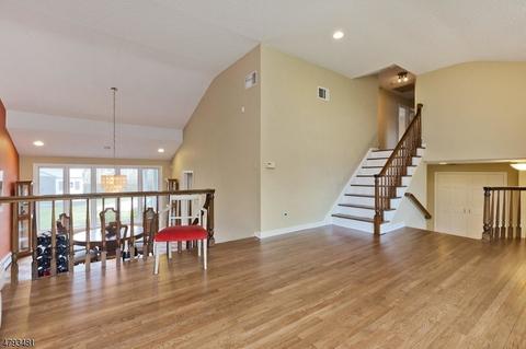 26 Mohawk Dr, Springfield, NJ 07081 photo 3