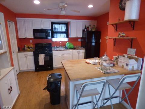 604 E 6th St, Plainfield, NJ 07060 photo 4