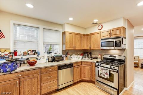 338 3rd St, Saddle Brook, NJ 07663 photo 5