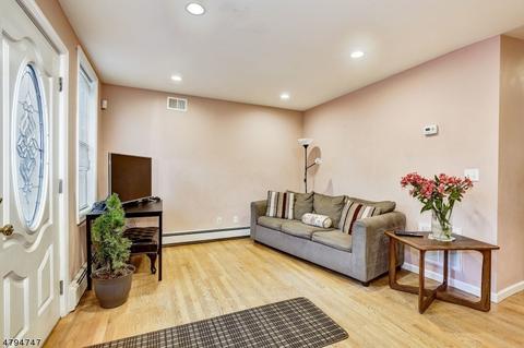 338 3rd St, Saddle Brook, NJ 07663 photo 2