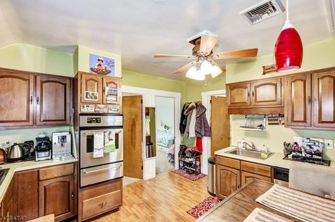 338 3rd St, Saddle Brook, NJ 07663 photo 9