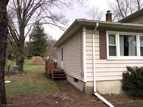 5 Young Dr, Stanhope, NJ 07874 photo 3