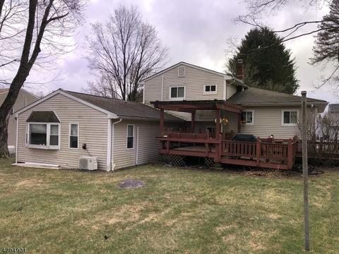 5 Young Dr, Stanhope, NJ 07874 photo 4