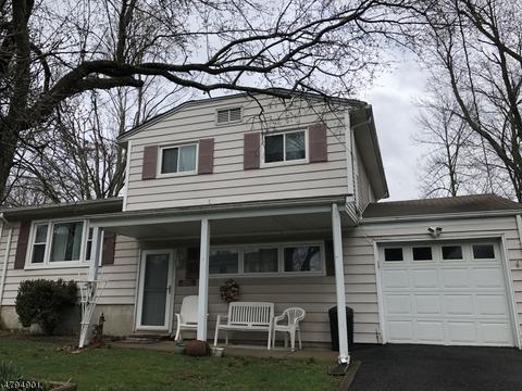 5 Young Dr, Stanhope, NJ 07874 photo 2