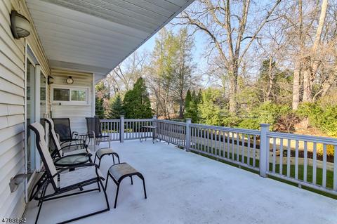 10 Sisco St, Wayne, NJ 07470 photo 2