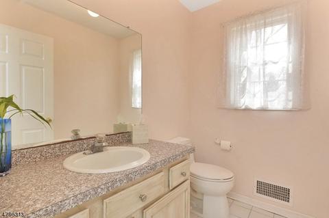 88 Andover Dr, Wayne, NJ 07470 photo 12