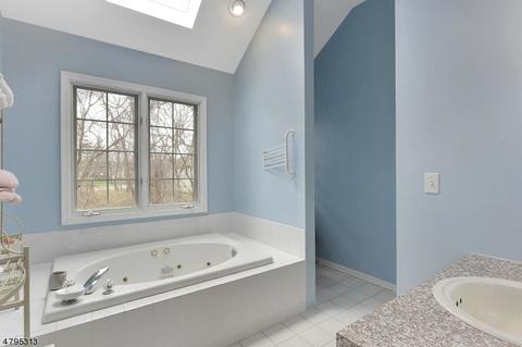 88 Andover Dr, Wayne, NJ 07470 photo 15