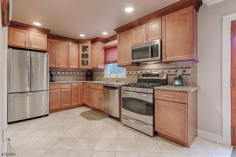 39 Longport Rd, Wayne, NJ 07470 photo 2