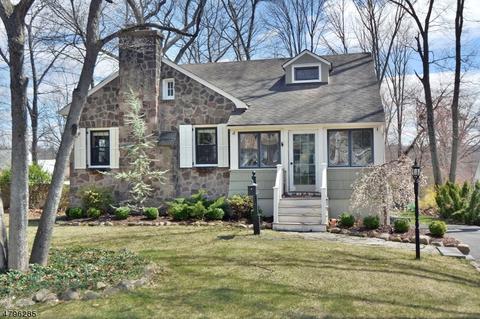 16 Beechwood Dr, Wayne, NJ 07470 photo 1