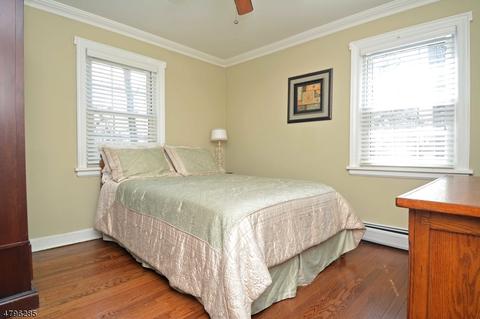 16 Beechwood Dr, Wayne, NJ 07470 photo 9