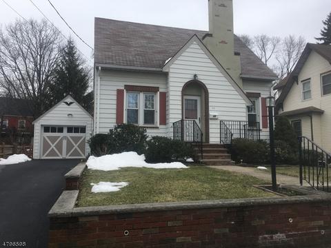 13 Christopher St, Dover, NJ 07801 photo 2