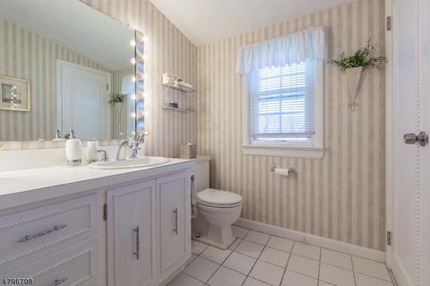 93 Devonshire Rd, Cedar Grove, NJ 07009 photo 8