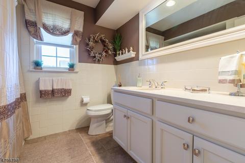 93 Devonshire Rd, Cedar Grove, NJ 07009 photo 12