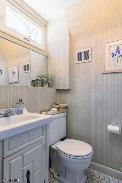 93 Devonshire Rd, Cedar Grove, NJ 07009 photo 14