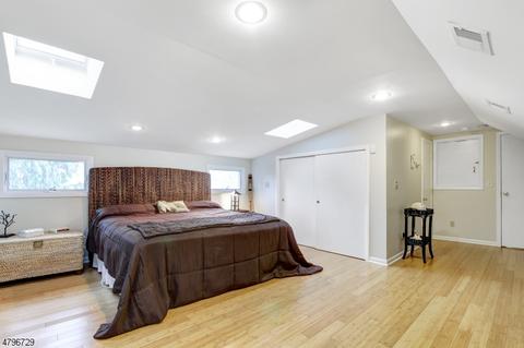 801 E Meadow Dr, Bound Brook, NJ 08805 photo 18