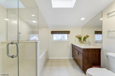 801 E Meadow Dr, Bound Brook, NJ 08805 photo 19