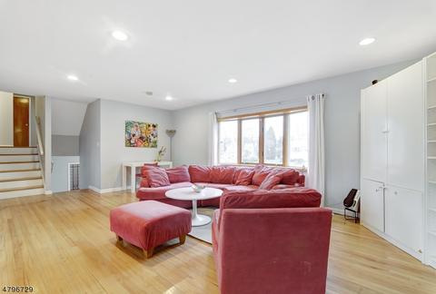 801 E Meadow Dr, Bound Brook, NJ 08805 photo 5