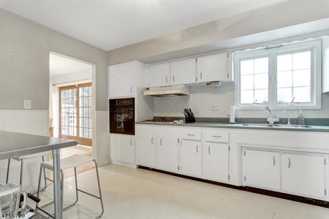 801 E Meadow Dr, Bound Brook, NJ 08805 photo 10