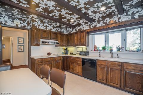 31 Nathan Way, Wayne, NJ 07470 photo 12