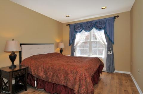 8 Mayflower Dr, Bernards, NJ 07920 photo 14
