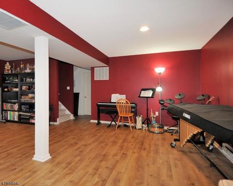 8 Mayflower Dr, Bernards, NJ 07920 photo 16