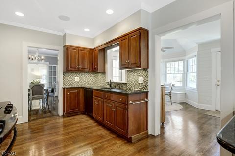142 Maple St, Summit, NJ 07901 photo 8