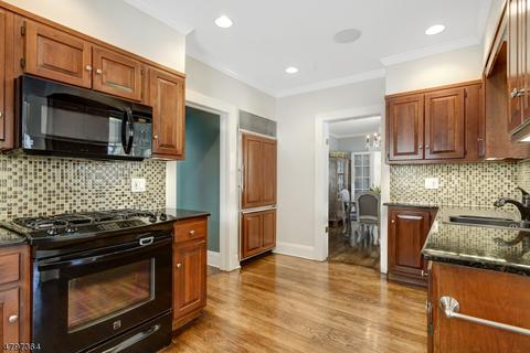 142 Maple St, Summit, NJ 07901 photo 7