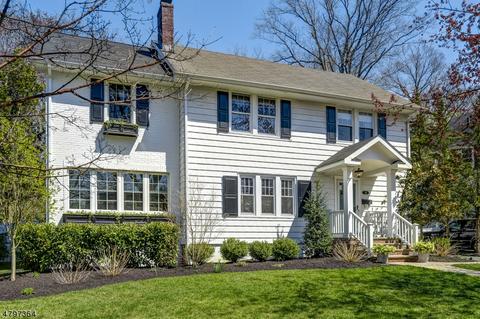 142 Maple St, Summit, NJ 07901 photo 1