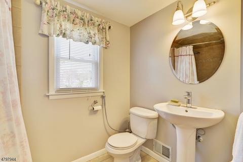 53 Joerg Ave, Nutley, NJ 07110 photo 12