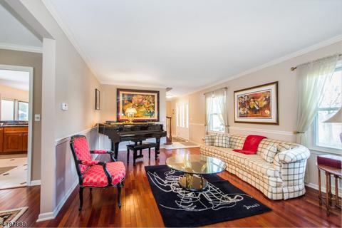 31 Point View Pkwy, Wayne, NJ 07470 photo 3
