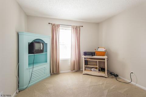 31 Point View Pkwy, Wayne, NJ 07470 photo 14
