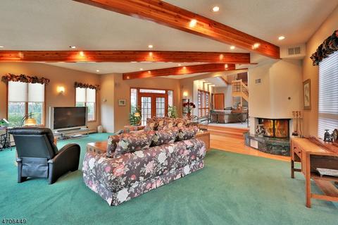 333 South Dr, Paramus, NJ 07652 photo 6