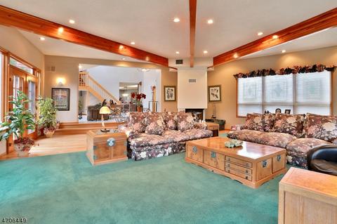 333 South Dr, Paramus, NJ 07652 photo 7